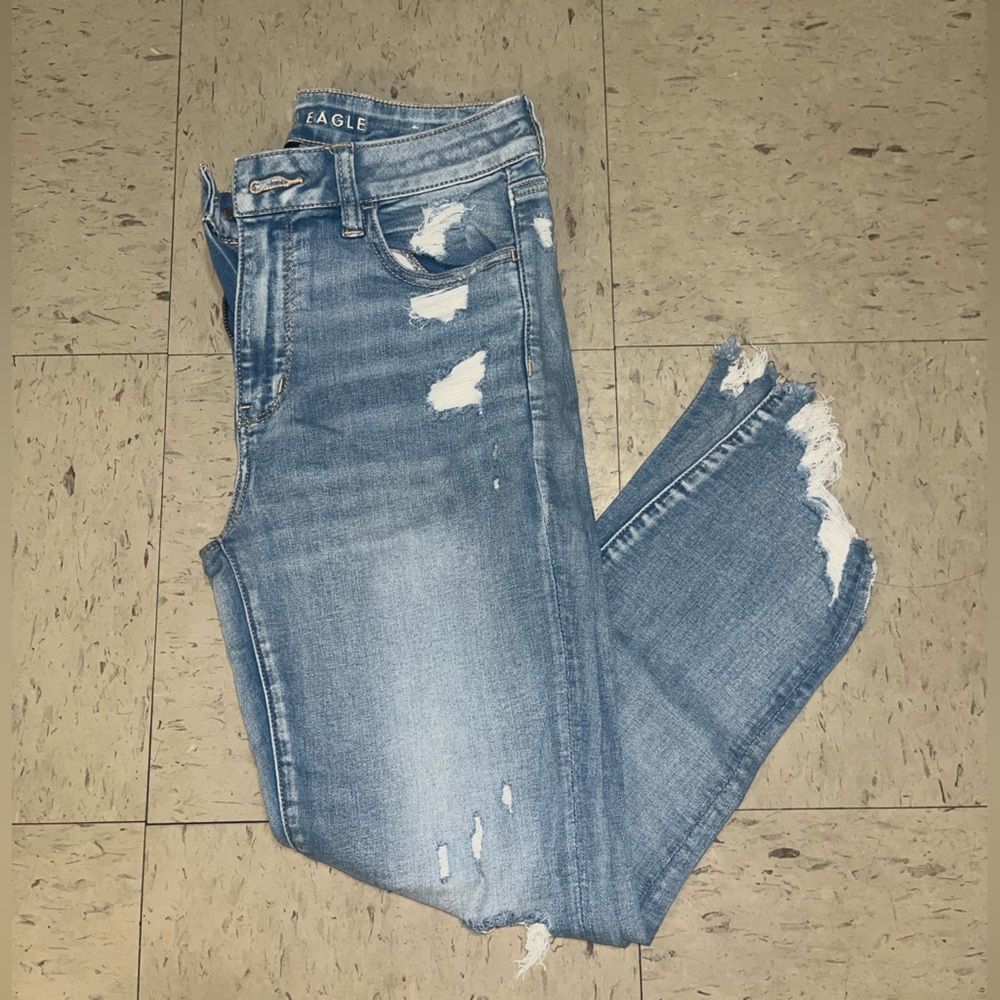 Distressed Ankle Jeans